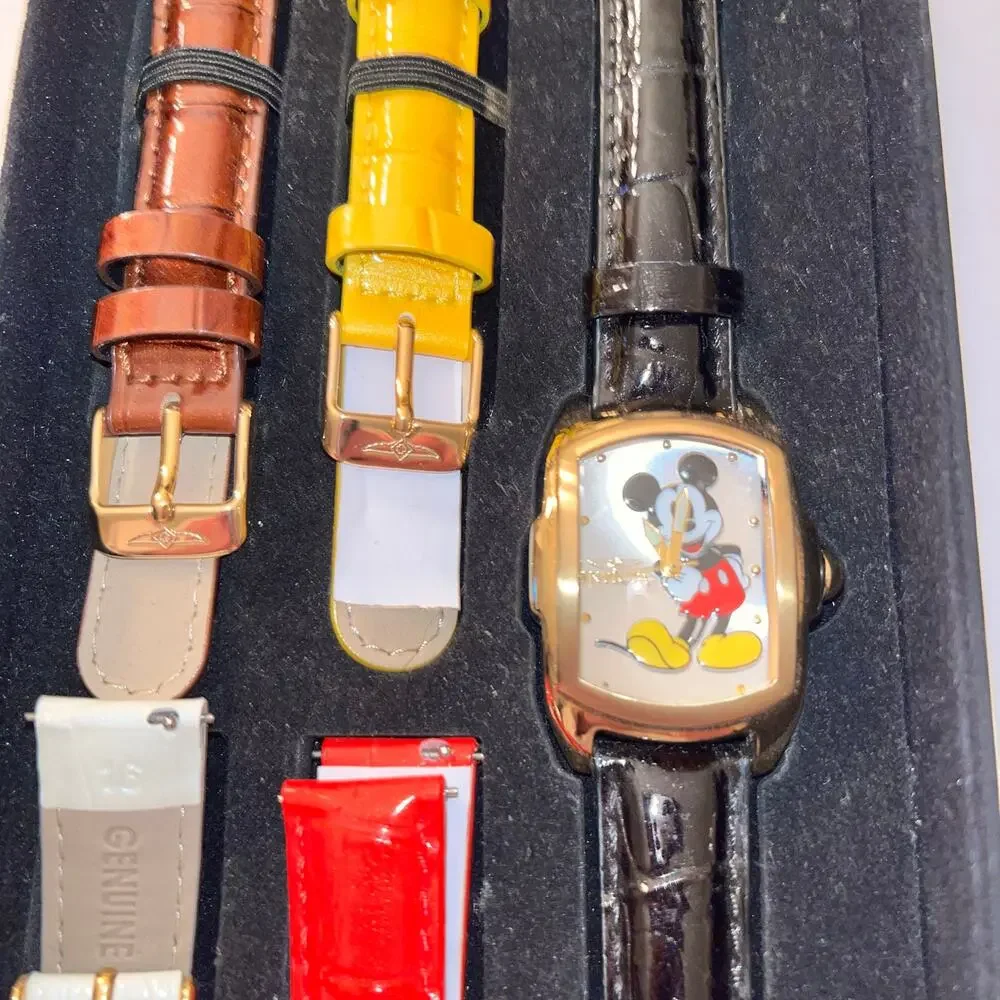 Disney x Invicta Limited Edition Mickey Mouse Watch Set /5 Interchangeable Bands - Picture 5 of 7